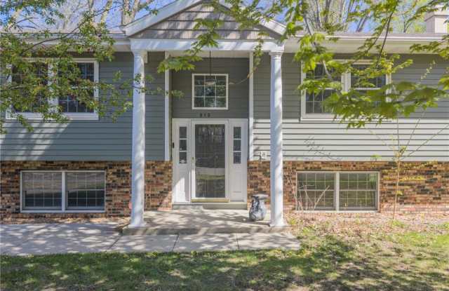 919 Forest Dr photos photos