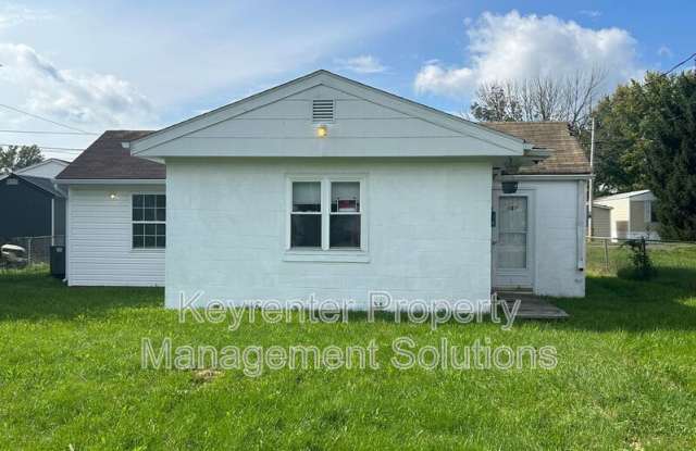 187 N Delphine Ave - 187 North Delphine Avenue, Waynesboro, VA 22980