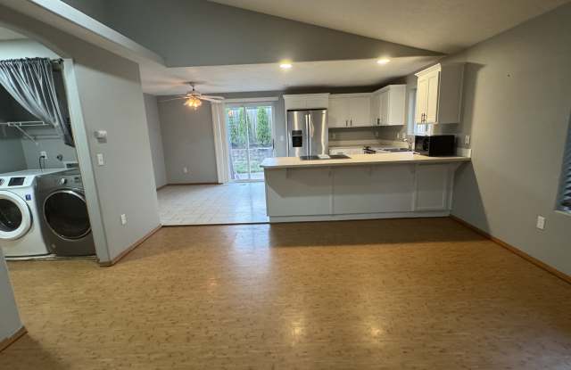 37513 Goldenrain Street photos photos