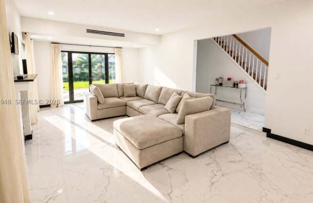 17790 SW 110th Ct Gallery 3