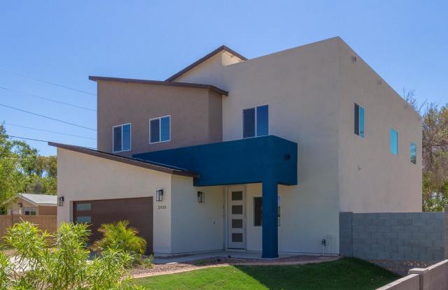 2935 E WINDSOR Avenue Gallery 3