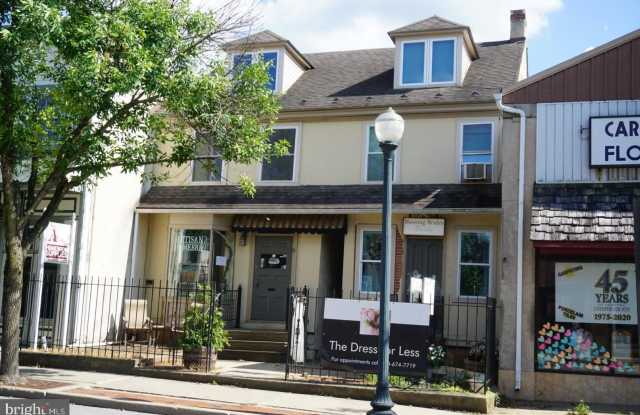 128 E LANCASTER AVENUE - 128 East Lancaster Avenue, Downingtown, PA 19335