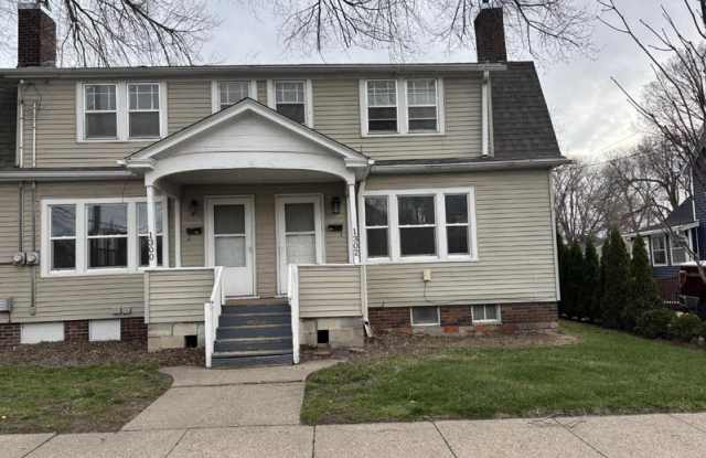 1302 East 12th Street photos photos