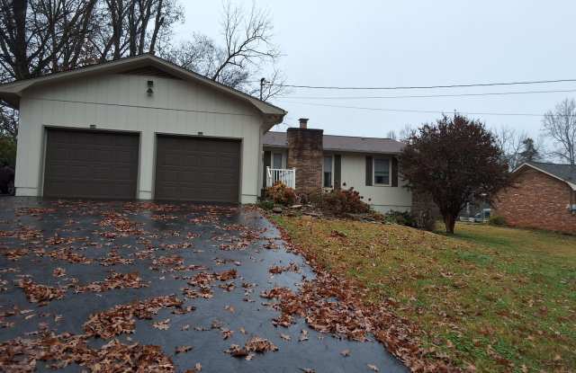 Lenoir City 37772- 3 bedroom, 2 bath home with a 2-car garage - Contact Sharon Arnwine (865) 313-7215 - 14989 Martel Road, Loudon County, TN 37772
