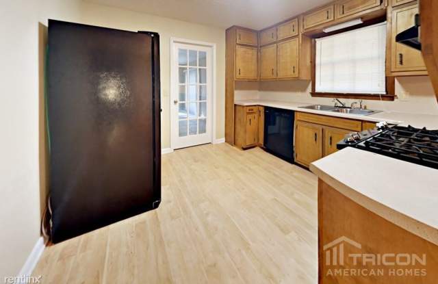 4417 Milton Trail Gallery 3