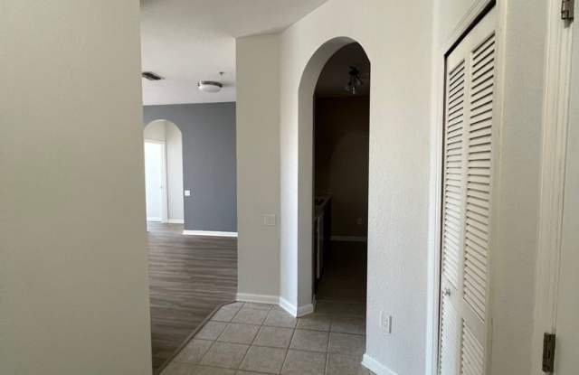 Stunning 3-Bed / 2-Bath Condo in Hunters Creek – Prime Orlando Location photos photos