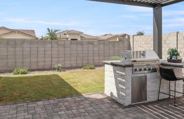 5116 N 185th Avenue photos photos