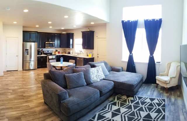 4285 E. Hill View Dr. Gallery 2