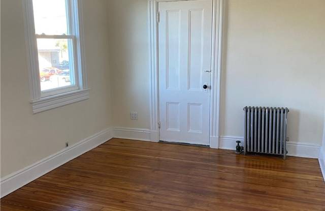 116 Rocklyn Avenue Gallery 2