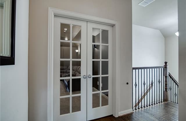 7609 Glenwood Springs Lane Gallery 4