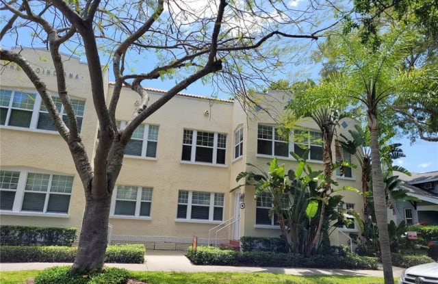 260 15TH AVENUE NE - 260 15th Avenue Northeast, St. Petersburg, FL 33704