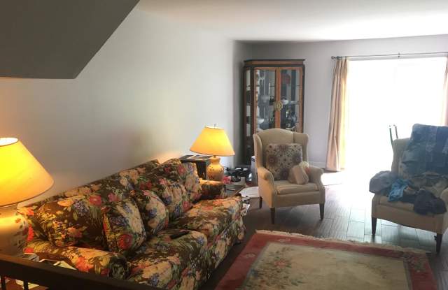 115 New Castle Court - 1 Gallery 4