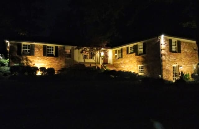 679 Kingswood Court - 679 Kingswood Court, Lithia Springs, GA 30122