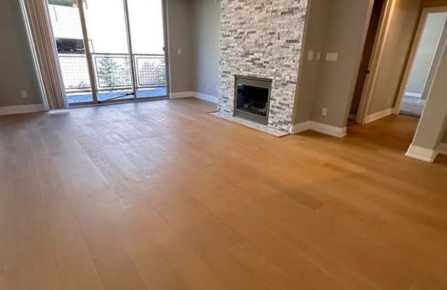 Open-Concept 2BR Condo | Private Primary Suite & Community Amenities Gallery 1