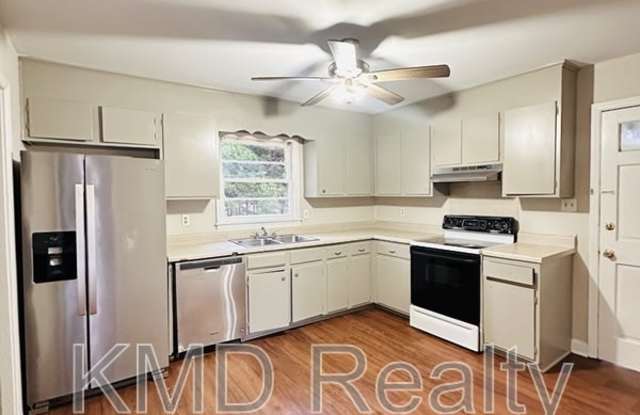 7616 Idlewild Road photos photos