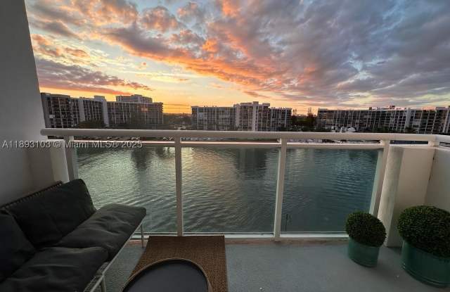 3000 S Ocean Dr photos photos