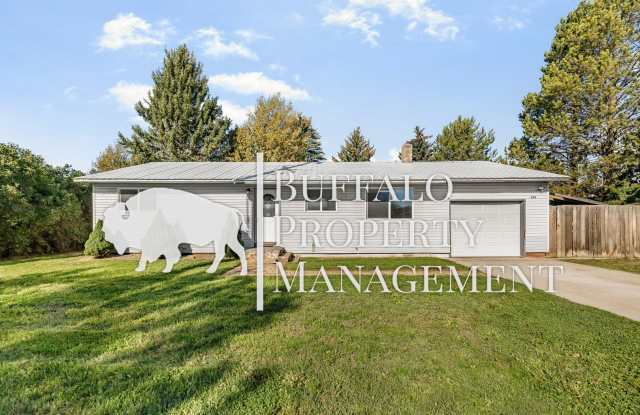Charming Newly Remodel 3bd 1ba home with large fenced back yard!! Gallery 1