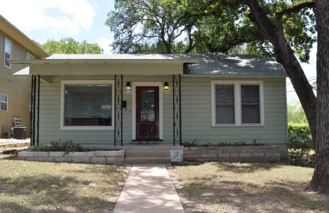 2 Bedroom off Lake Austin Blvd! photos photos