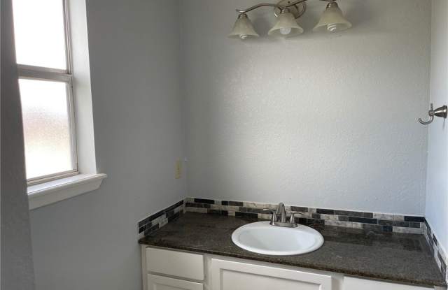 11605 Post Oak Gallery 3