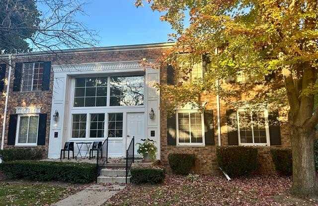 647 E FOX HILLS Drive - 647 East Fox Hills Drive, Oakland County, MI 48304