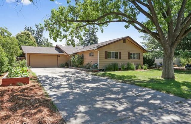 1302 Beech Lane - 1302 Beech Lane, Davis, CA 95616