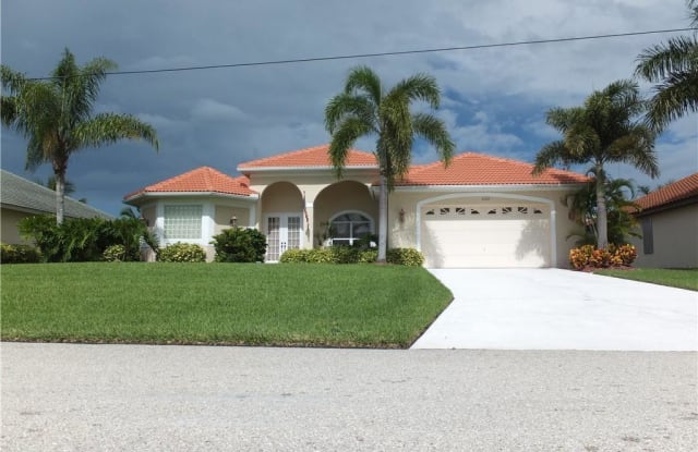 4122 SW 27th AVE - 4122 Southwest 27th Avenue, Cape Coral, FL 33914
