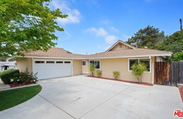 2590 Scott Pl Gallery 1