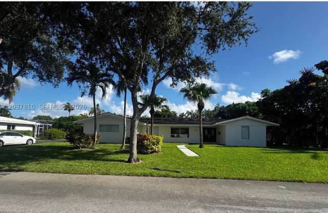 7361 SW 117th Ter photos photos
