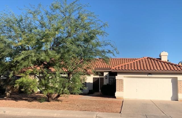 1036 E KNIGHT Lane - 1036 East Knight Lane, Tempe, AZ 85284