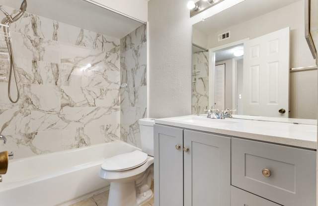 Venetian Place - 833 photos photos Venetian Place - 833 photos photos