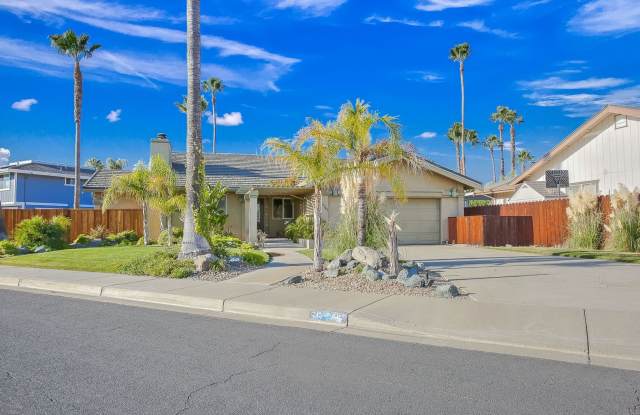 5545 Drakes Court Gallery 3