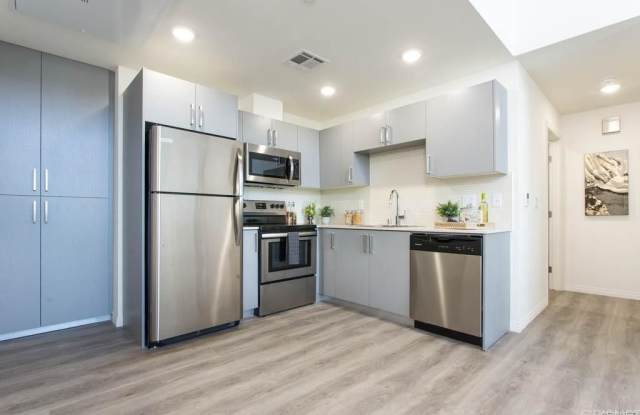 6530 Sepulveda Boulevard Gallery 4
