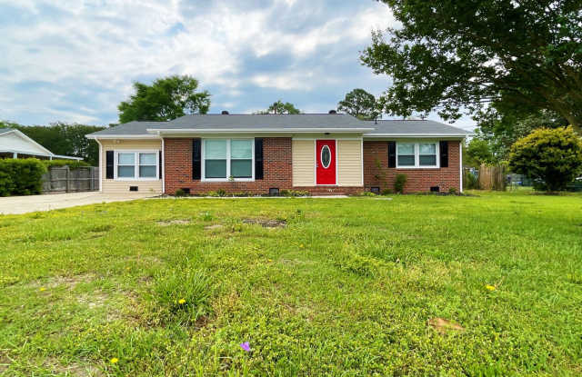 Remodeled 4 Bedroom / 2 Bathroom in proximity to shopping & Fort Bragg! photos photos Remodeled 4 Bedroom / 2 Bathroom in proximity to shopping & Fort Bragg! photos photos