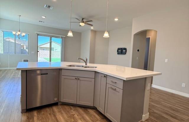 Stunning 3 Bedroom, 2 Bath home located in Granville Gallery 4