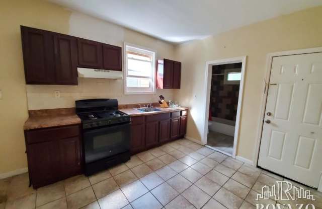 73 Ellis Avenue - 73 Ellis Avenue, Irvington, NJ 07111