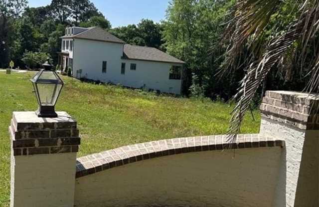 5488 Hilltop Drive S Gallery 2