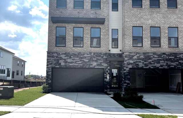 876 AMITY STREET photos photos