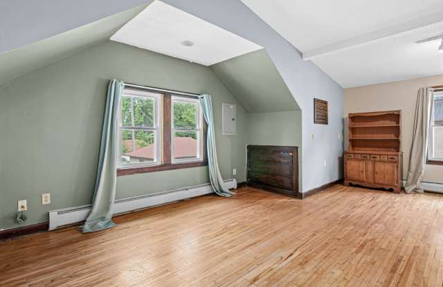 3347 Emerson Avenue North - 2 Gallery 3