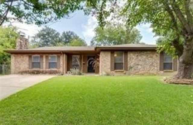 7820 Kermit Avenue - 7820 Kermit Avenue, Fort Worth, TX 76116