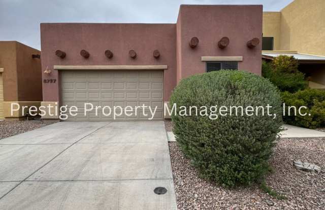 Beautiful Open/ Split floor plan home in Northwest Tucson!! photos photos