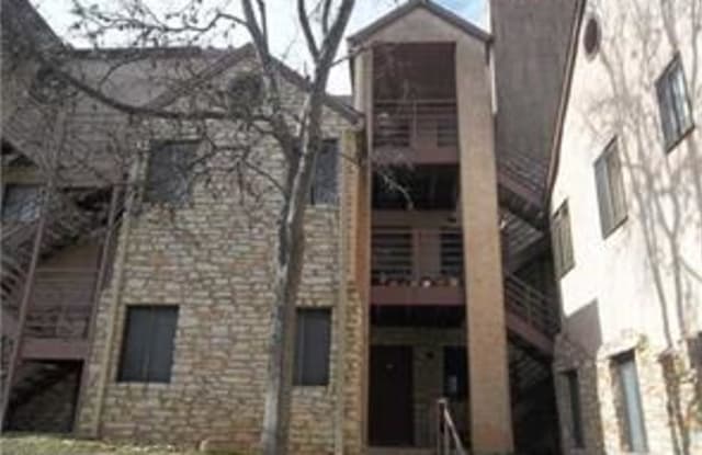 6810 Deaton Hill # 302 Gallery 2