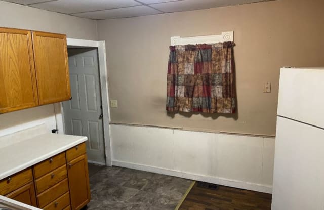 302 E Michigan Street - 302 East Michigan Street, Reading, MI 49274