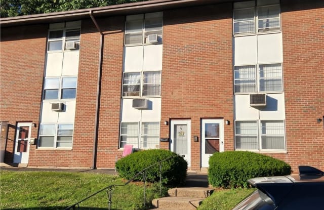 56 Terrace Gardens - 56 Terrace Gdns, Wallingford Center, CT 06492