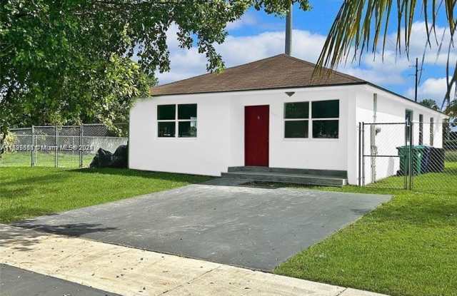 13601 Harrison St - 13601 Harrison Street, Richmond Heights, FL 33176