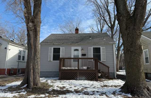 1 bedroom/ 1 bath home $800.00 - 2156 South Martin Luther King Junior Drive, Springfield, IL 62703