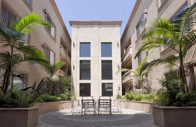 Plaza on California Gallery 3
