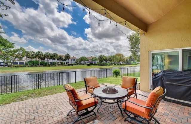 Amazing 4 Bedroom, 3 Bath home plus large 21'x11' loft located in Parkland Isles! photos photos