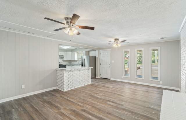 3040 Woodbine Avenue photos photos