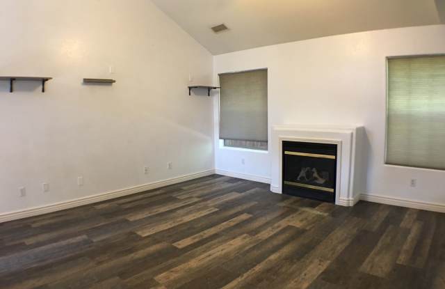2433 S. Seclusion Lane Gallery 2