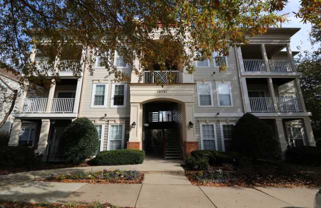 Spacious 2BD/2BA Condo with Balcony in Fountain Hills! - 18701 Sparkling Water Drive, Germantown, MD 20874